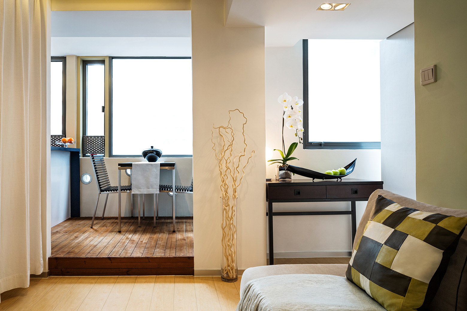 The V Smart Living Blog: 5 Reasons to Choose a Serviced Apartment over a Hotel